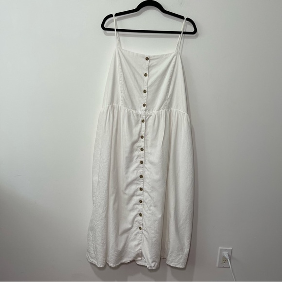 H&M Dresses & Skirts - H&M Women’s White Linen Blend Button Front Midi Sun dress summer flowy Size XXL